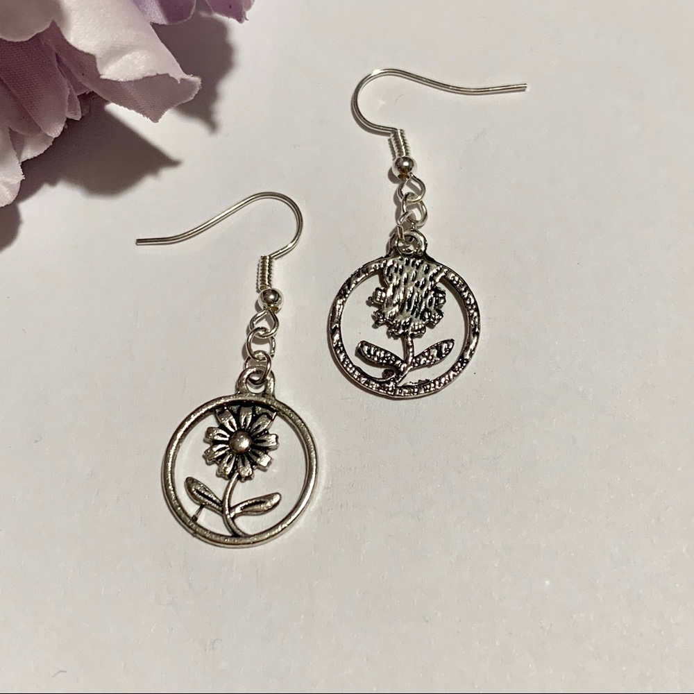 Flower Circle Fashion Earrings - Picture 6 of 7